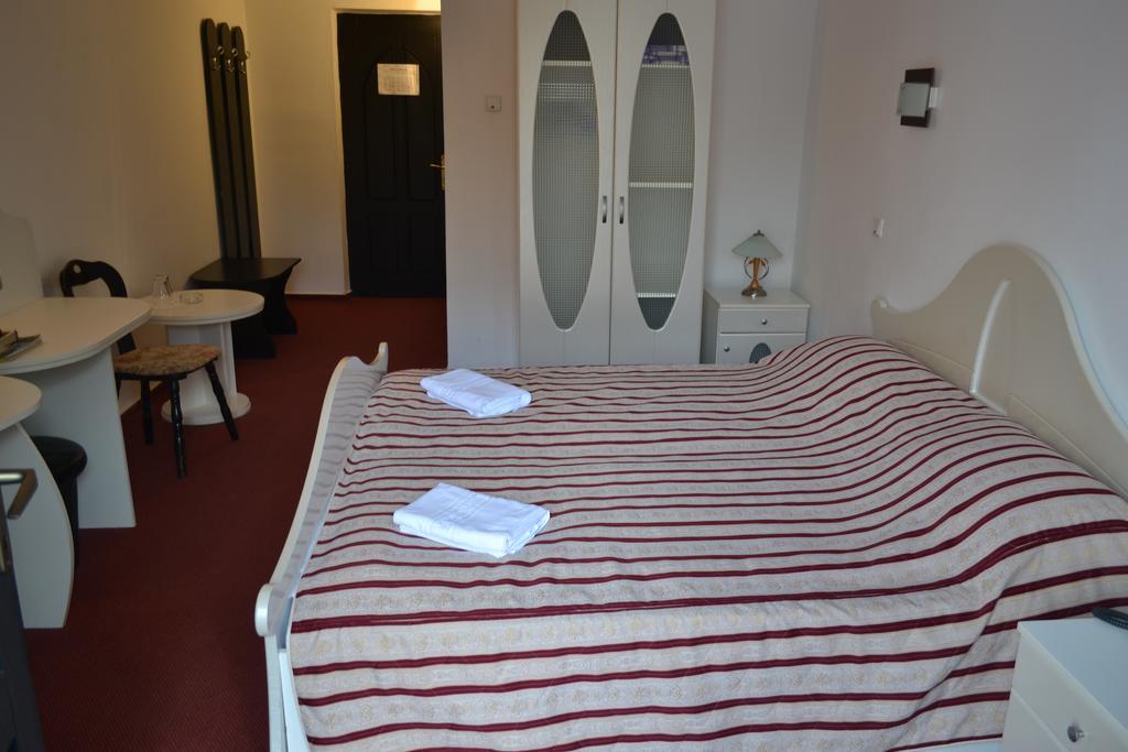 Hotel Marion Padurea Rotunda*** Reghin Camera foto