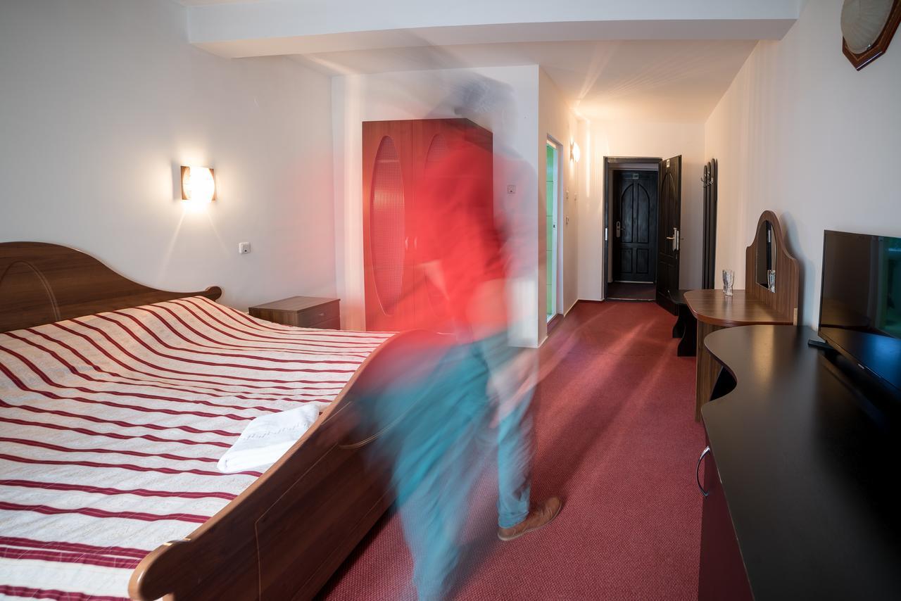 Hotel Marion Padurea Rotunda*** Reghin Esterno foto